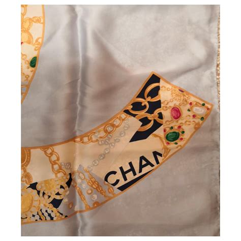 foulard chanel vintage prix|Foulard Chanel Vintage .